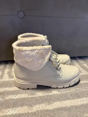 Bota Feminina Bege