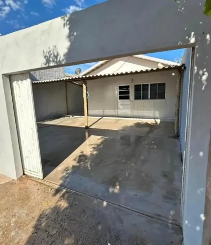 CASA A VENDA NO BAIRRO JAPIIM, PROXIMO AO ATACADÃO- CASA DESOCUPADA
