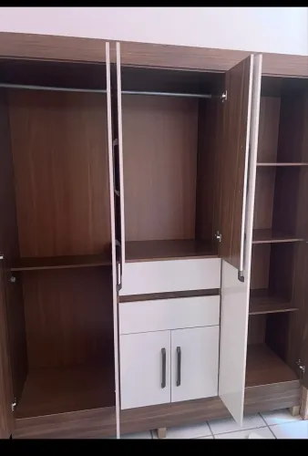 Guarda roupa novo