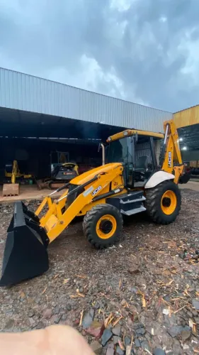 Retro Escavadeira JCB 3c plus ano 2011