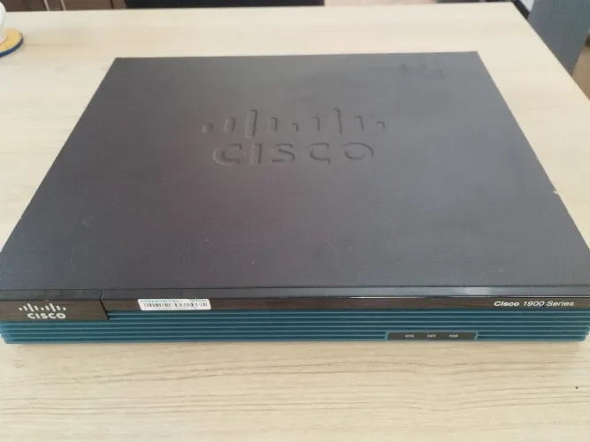 ROTEADOR CISCO - modelo 1905 