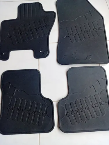 TAPETES BORRACHA ORIGINAL: JEEP RENEGADE.