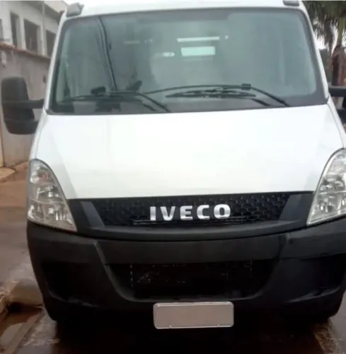 IVECO 35S14 CARROCERIA ANO 2015