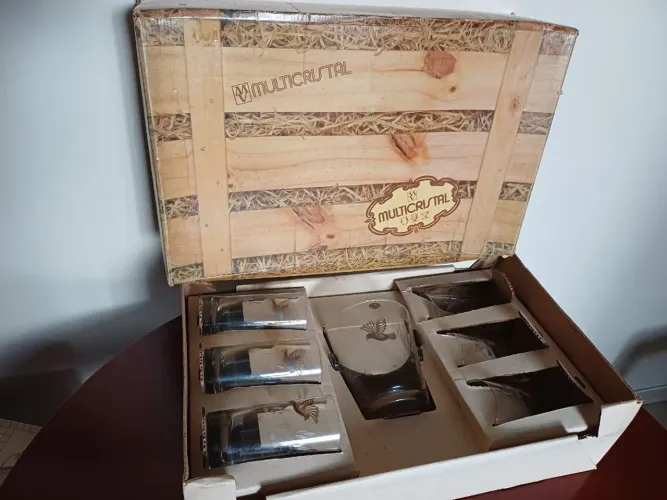conjunto de copos e balde de vidro da marca multicristal
