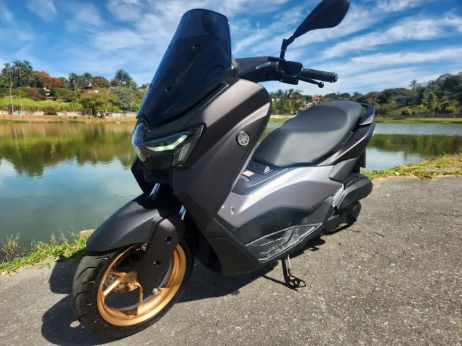 YAMAHA NMAX ABS CONNECTED 25/2026 - 1.800KM! - ÚNICO DONO Garantia Fábrica