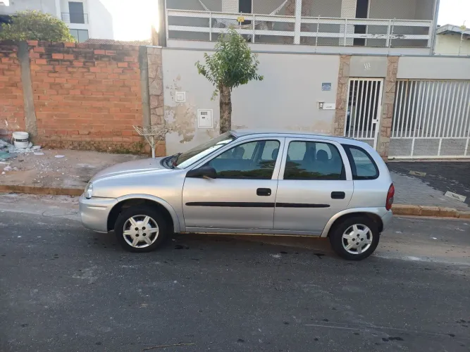 Chevrolet Corsa Wind 1.0 Mpf/milleniumi/ EFI 4P (álcool) 2002