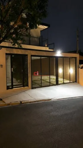 Casa com 4 dormitórios à venda, 222 m² por R$ 1.200.000 - Jardim São João - Jaguariúna/SP