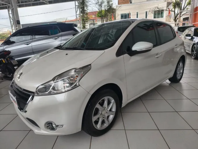 Peugeot 208 Allure 1.5 Flex 8V 5P 2014