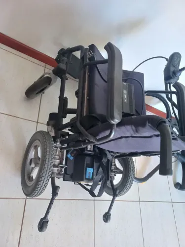 Cadeira roda motorizada freedo