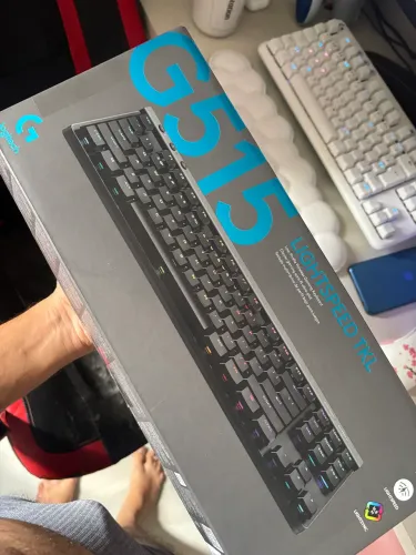 Logitech G515 Lightspeed versão preta completo 