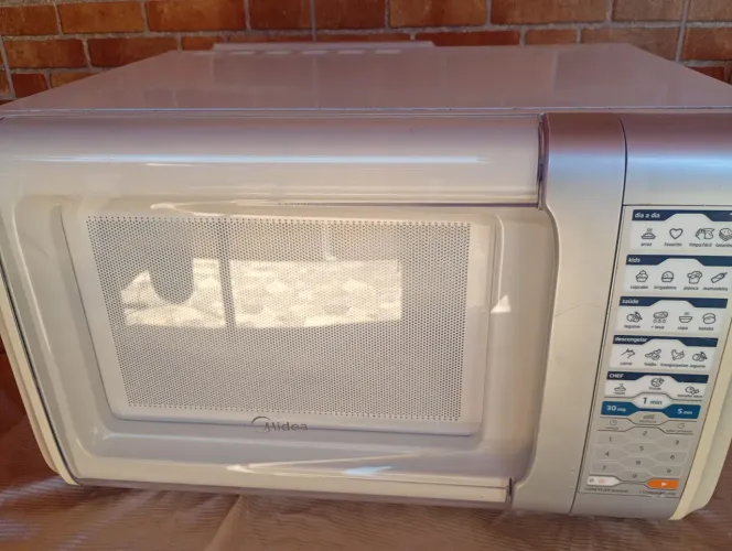 MICROONDAS MIDEA 30 LITROS. TOP LEIA ANTES 