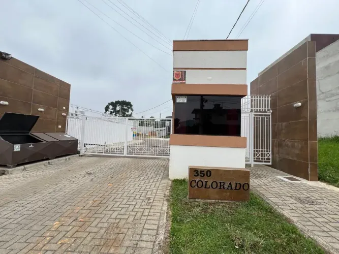 RC IMÓVEIS VENDE CASA EM CONDOMINIO FECHADO NO ÚMBARA