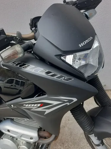 Falcon 400i