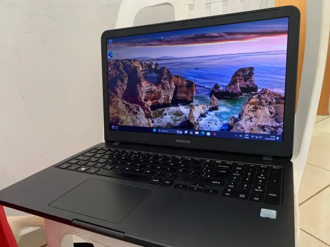 Notebook i5 8ª Tela Gigante 1TB impecável!
