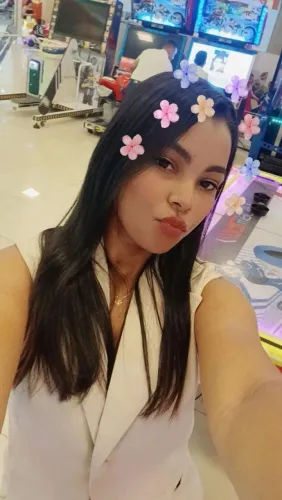Babá disponível