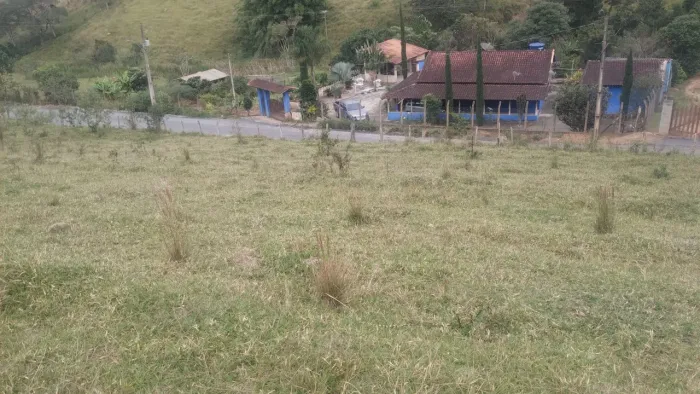 Terreno de 2000 metros quadrados