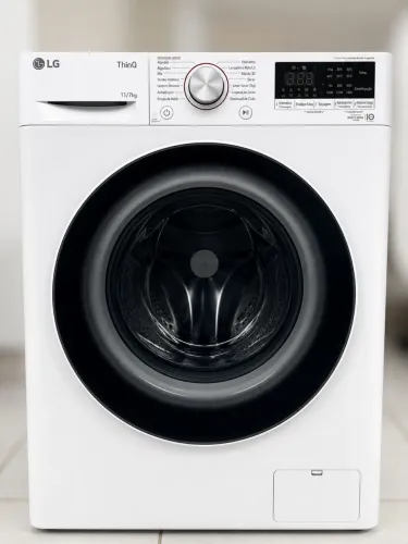 Vende-se Lava e Seca Smart LG VC4 de 11kg 220V
