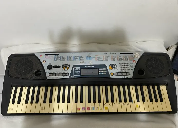 Teclado Yamaha PSR-175 - 61 teclas