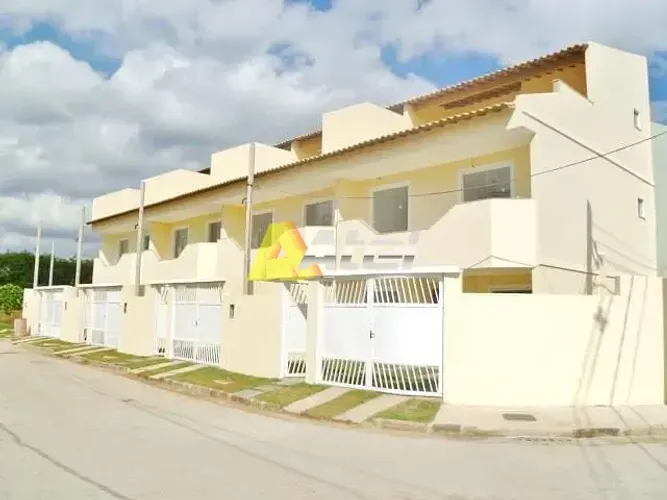 Casa com 2 quartos suítes 130m², terraço, quintal e vaga de garagem à venda - Piranema - I