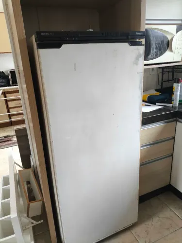 Freezer vertical Consul 280 litros