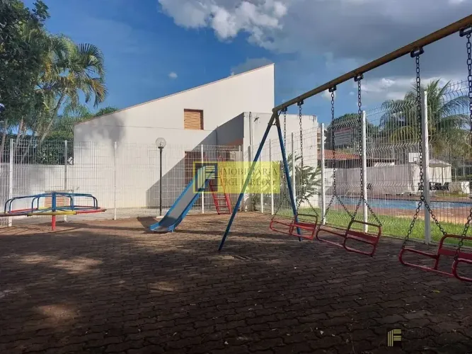 Casa sobrado para locação no condomínio Green Village bairro Higienópolis. 3 quartos, 2 va