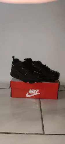 Tênis Nike Air VaporMax Plus "Triple Black" - Original e Novo na Caixa