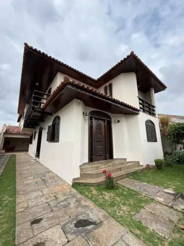 Casa Duplex em Parque Jardim Carioca - Campos dos Goytacazes