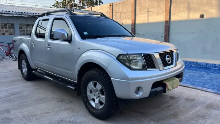 Nissan Frontier LE CD 4X4 2.5 TB Diesel Mec. 2011
