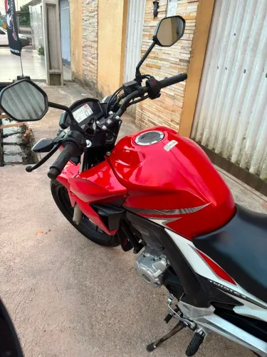Cb twitter 250f