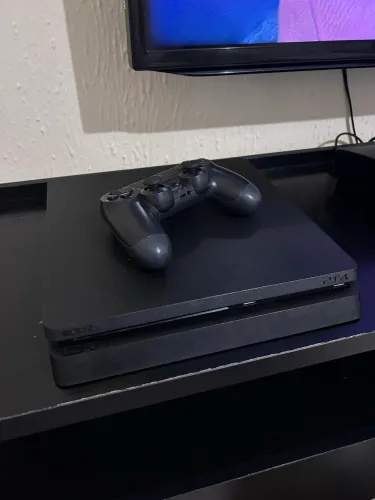 PlayStation 4 Slim 1T