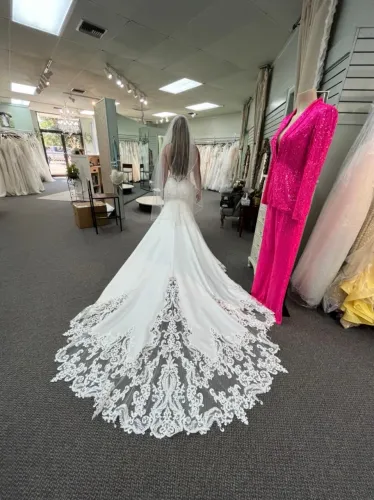 Vestido de Noiva MORILEE 2121 Sinead Importado - Elegância Clássica