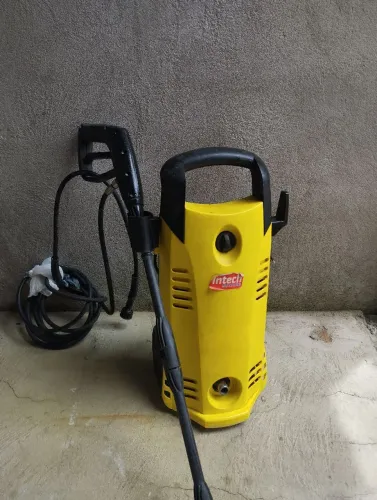 Lavadora de alta pressão intech 