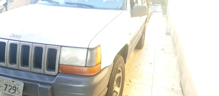 Jeep Grand Cherokee Laredo 4.0 Aut. 1997