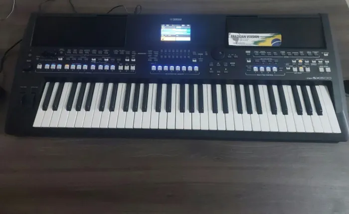 Teclado Yamaha PSR-SX600