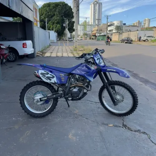 TTR 230 Ano 2025 Excelente Estado Revisada