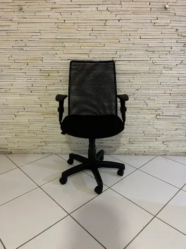 Cadeira Diretor Frisokar Liss com Tela