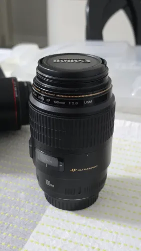 Lente Canon EF 100mm f/2.8 Macro USM + ring light yongnuo