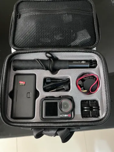 Câmera de ação DJI Osmo Action 5 Pro COMBO Completo