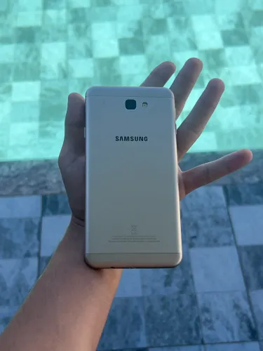 Samsung J7 Prime