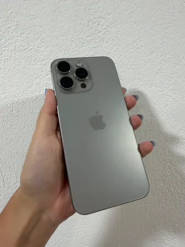 iPhone 15 pro Max 256g