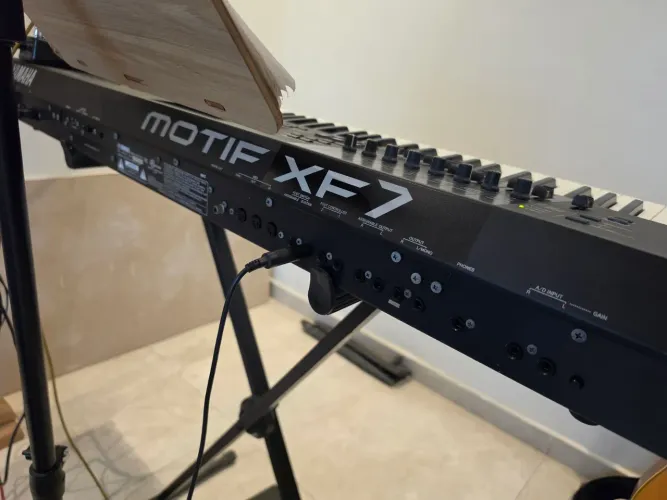 Teclado Yamaha MOTIF XF7