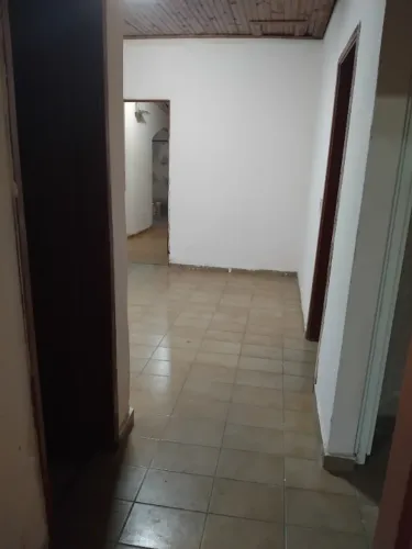 ALUGO QUARTO CASA TERREA