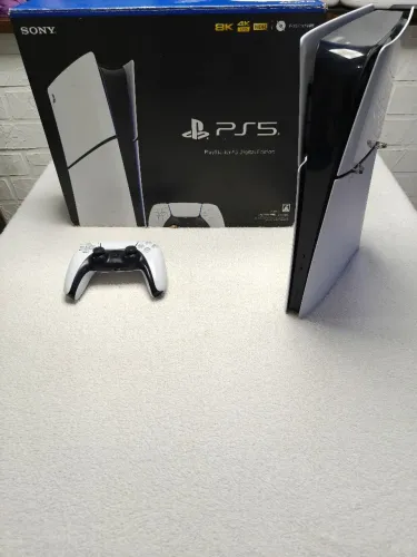 PS5 SLIM 1TB DIGITAL - 1 CONTROLE