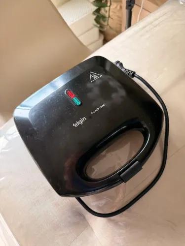 Sanduicheira nova 