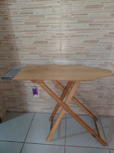 Tábua de passar roupas sem o forro