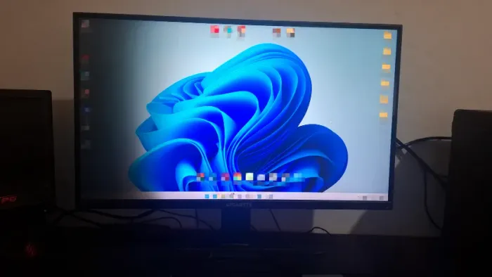 Monitor G27F 144hz 27'' FHD - Com Defeito