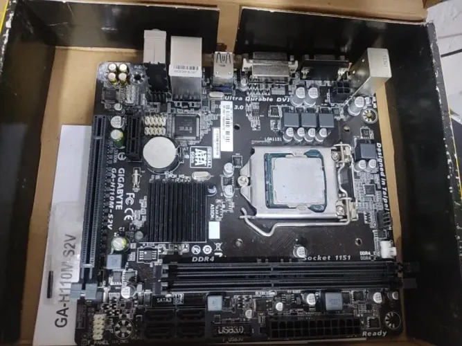 Kit Placa Mãe Gigabyte H110M-S2V Socket 1151 com Processador Core I5-400