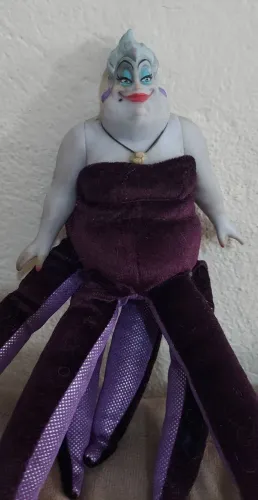 Boneca Ursula