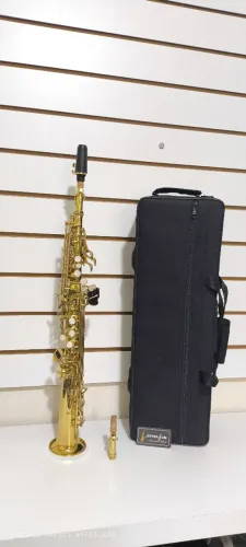 Sax soprano reto semi-novo sem marca