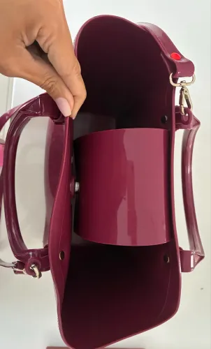 ?Bolsa Feminina Petite Jolie Shape - Tamanho Médio Cor Bordô impecável